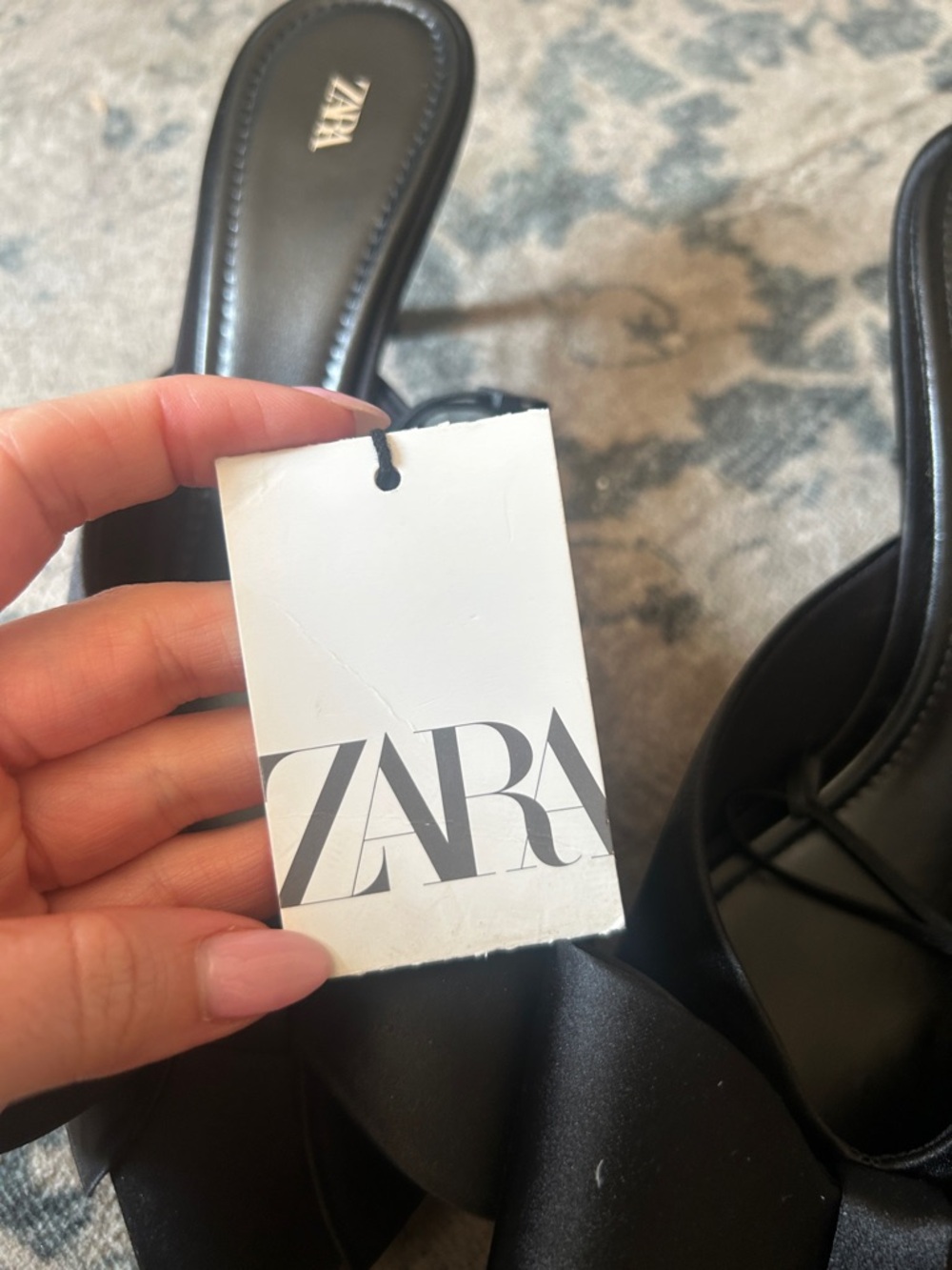 Zara Black Pointed Toe Bow Mules - Picture 3 of 3